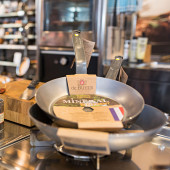 de Buyer Mineral B Frying Pan Set, 2-piece, 28 cm / 24 cm - Iron with Beeswax Coating - Riveted Steel Handles