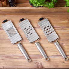 Rösle medium grater with stainless steel handle